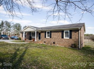 727 Burton Wood Ln, Lincolnton, NC 28092