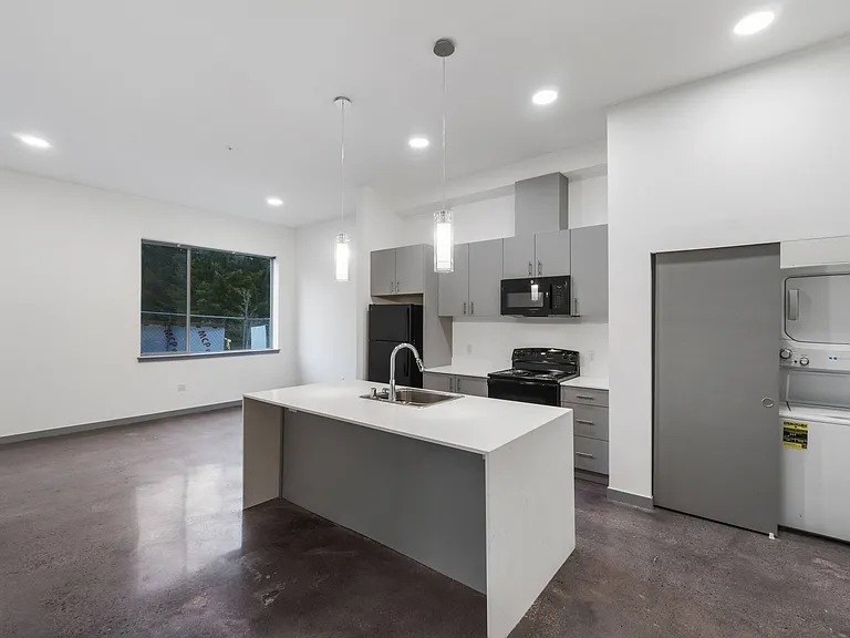 Serenity Apartments — Photo 112
