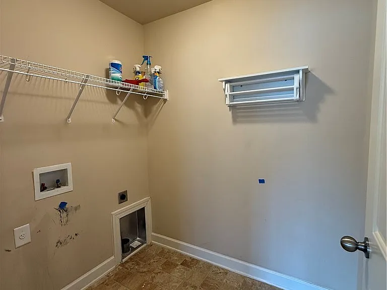 726 Century Dr — Photo 26