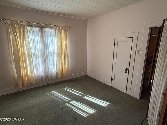 3rd image of 190 N Main St