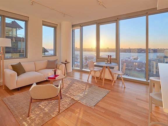 5th image of 550 W 54th St APT 1600