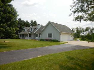 5477 E Woodburn Rd, Byron, IL 61010