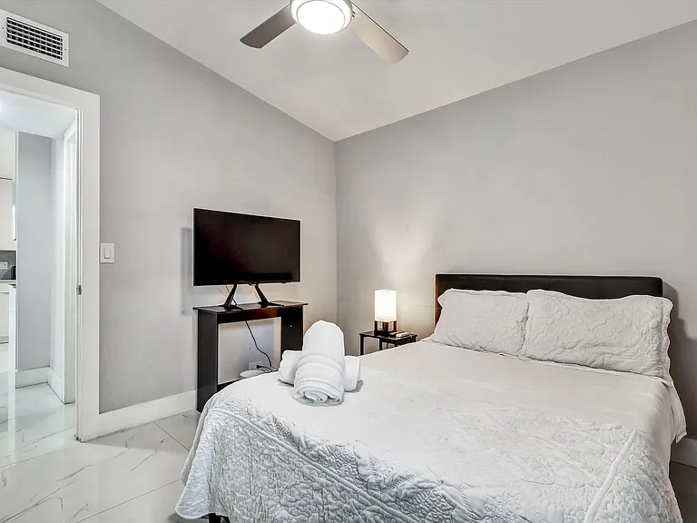 255 Glouchester St — Photo 23