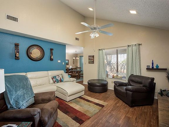 3rd image of 1408 Palmnold Cir W