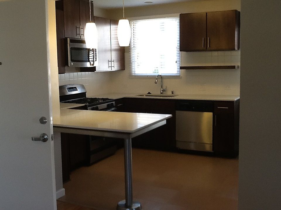 1st image of 1444 Elkgrove Cir APT 2