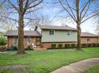 1800 Charles St, Morris, IL 60450