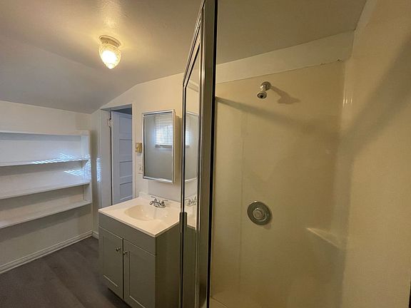 5th image of 1723 E Mission Ave #3