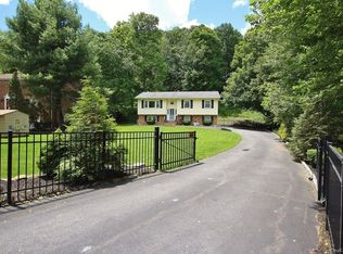 109 Baldwin Place Rd, Mahopac, NY 10541