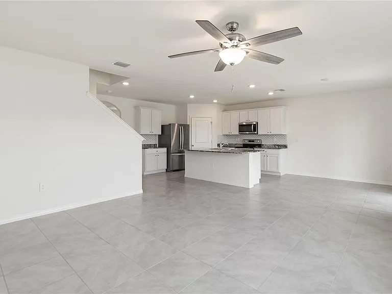 17129 Reserva Dr — Photo 10