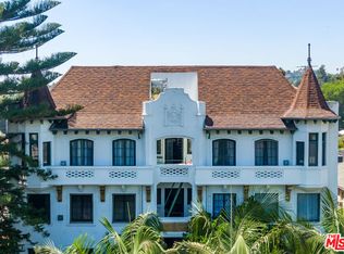 2041 N Vermont Ave, Los Angeles, CA 90027