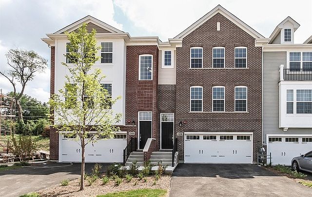 1st image of 2498 Huntleigh Ln #9.02
