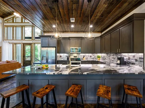 34 Nitro Ln, Broken Bow, OK 74728