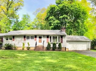 376 Newtown Rd, Wyckoff, NJ 07481