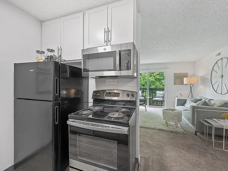 Timber Glen Apartments — Photo 3
