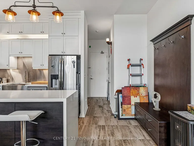 160 Baldwin St #420 — Photo 9