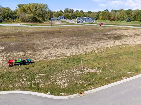 2051 Albatross Way #102, Auburn, IN 46706