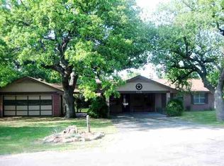 109 Robin Rd, Highland Haven, TX 78654