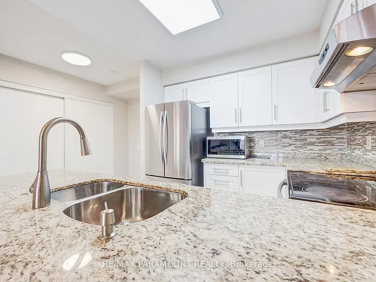 25 Kingsbridge Garden Cir #616 — Photo 17