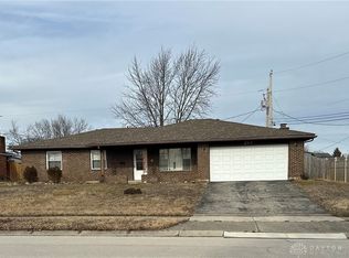 213 Southerly Hills Dr, Englewood, OH