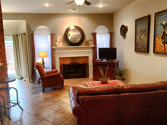 5th image of 2210 Green Hill Dr