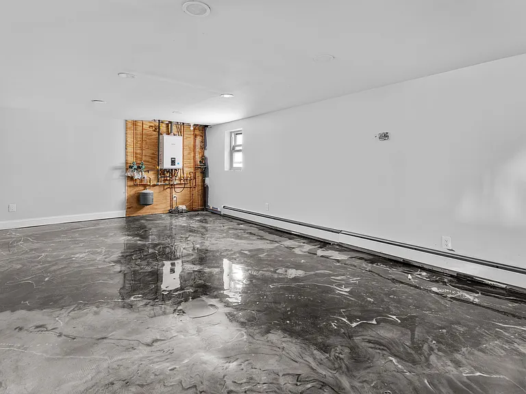 119 Belmont Ave — Photo 16