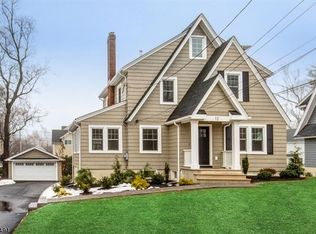 12 Loantaka Way, Madison, NJ 07940