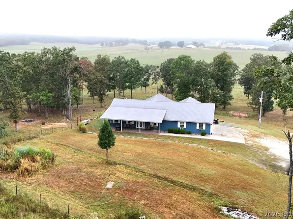 1497 Highway 42, Iberia, MO 65486