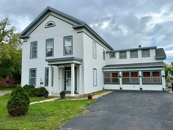 704 Hilton St, Prescott, WI 54021