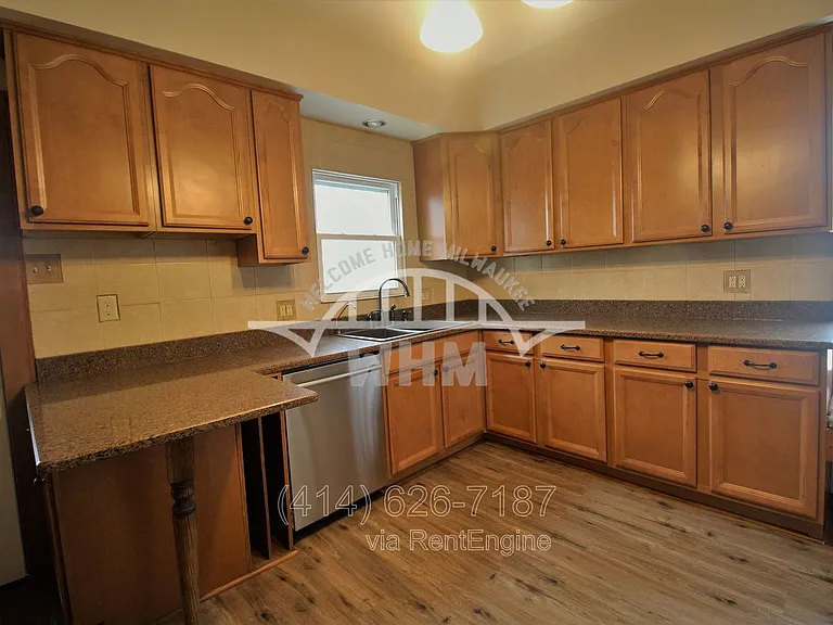 1514 S 87th St — Photo 11