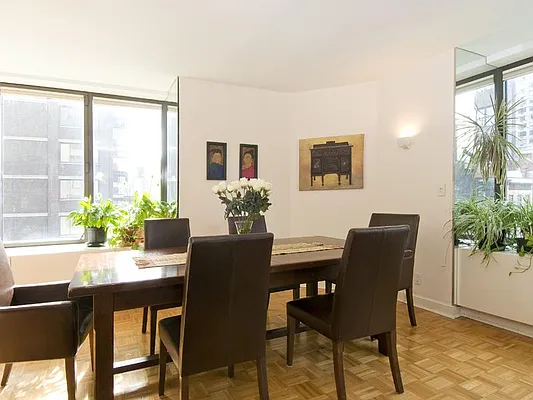 Sold by Sotheby's International Realty | media 1