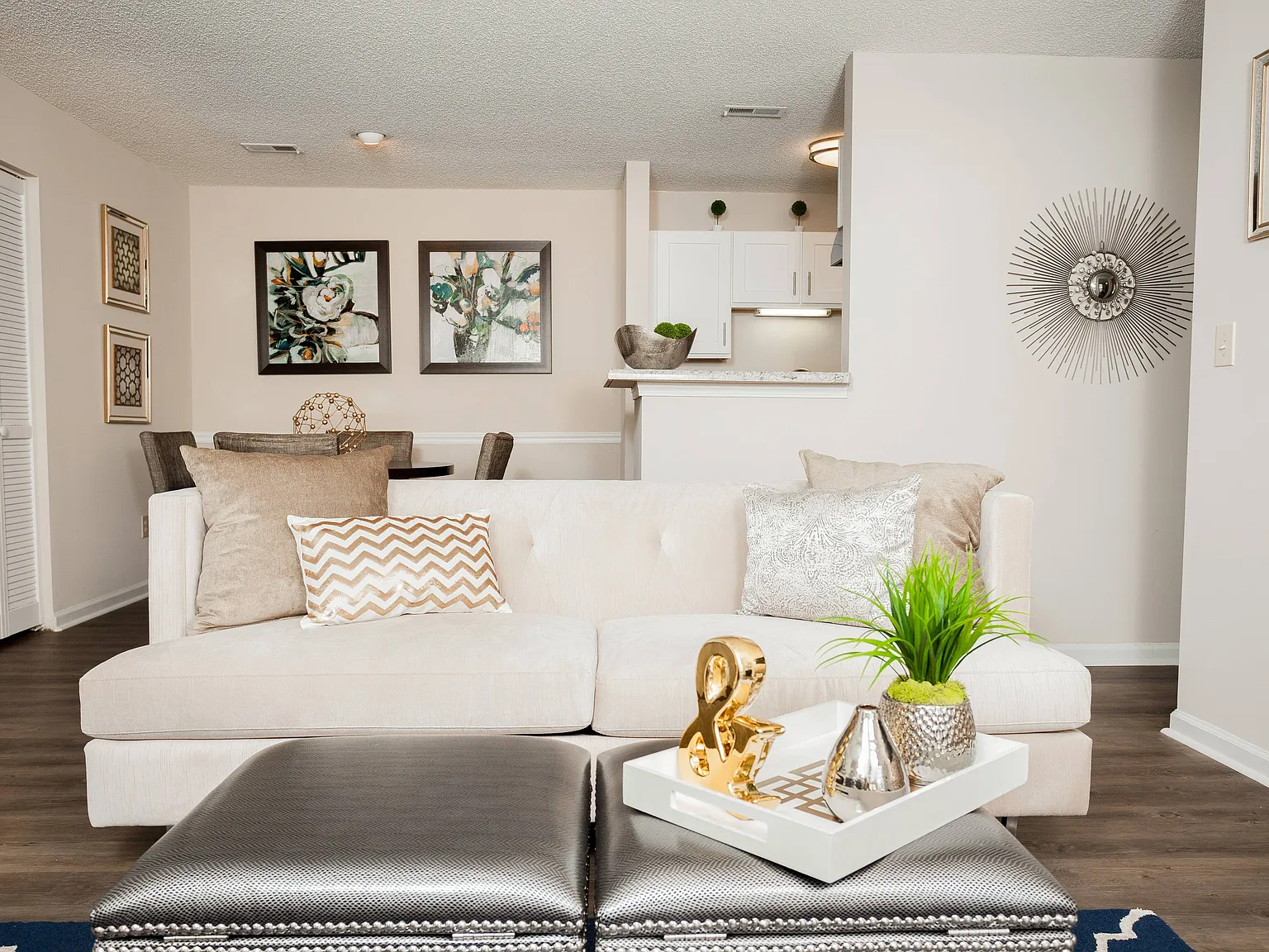 Arbors at Brookfield Apartments — Photo 2