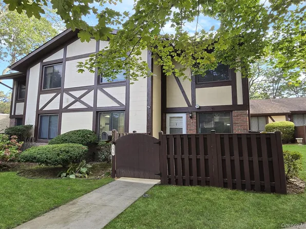 236 Sagamore Hills Drive, Port Jefferson Station, NY 11776