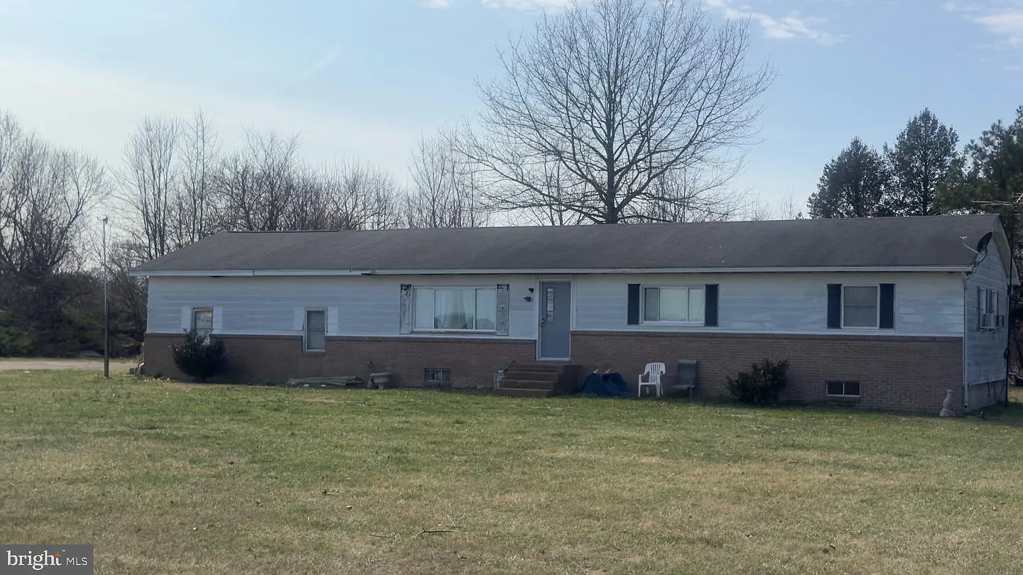 113 Pear Tree Point Rd photo 1