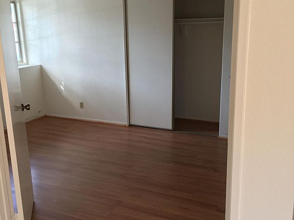 4th image of 1064 N La Breda St