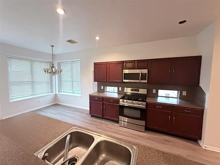 17407 S Sienna Cove Ln — Photo 10