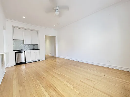 Rented by Compass | media 8