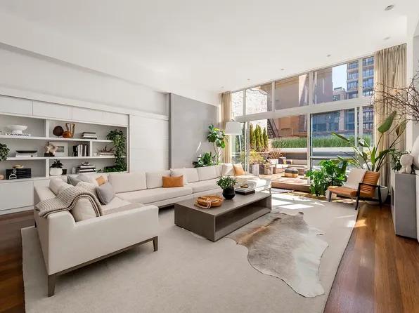 104 Charlton St Penthouse W, New York, NY 10014