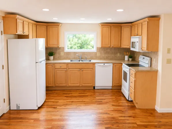 85 Main St, North Andover, MA 01845