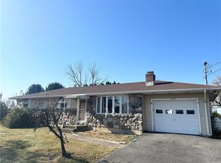 5749 Kesslersville Rd, Nazareth, PA 18064