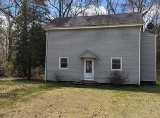 18305 James River Dr, Disputanta, VA 23842