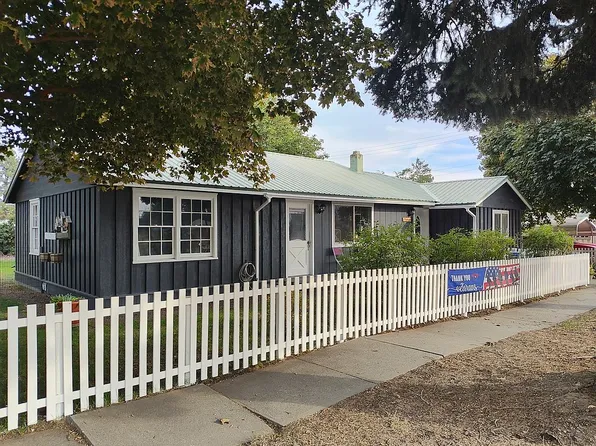 315 N Chelan Ave, Waterville, WA 98858