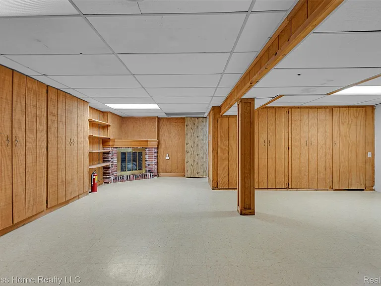 25217 Roan Ave — Photo 22
