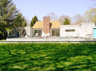 26 Old Hedges Ln, East Hampton, NY 11937