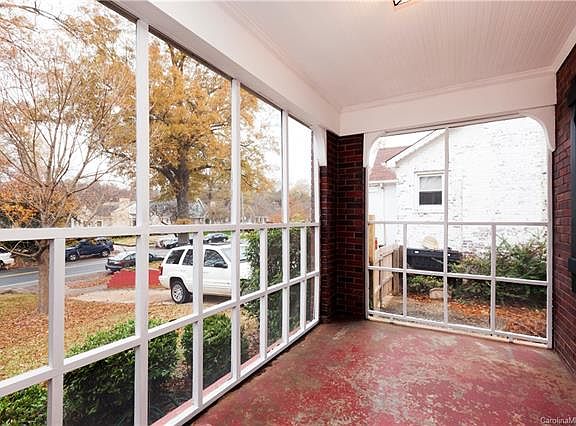 4th image of 2633 Commonwealth Ave