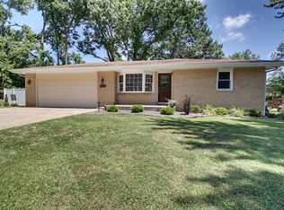 1421 Harrison Pl, Quincy, IL 62301