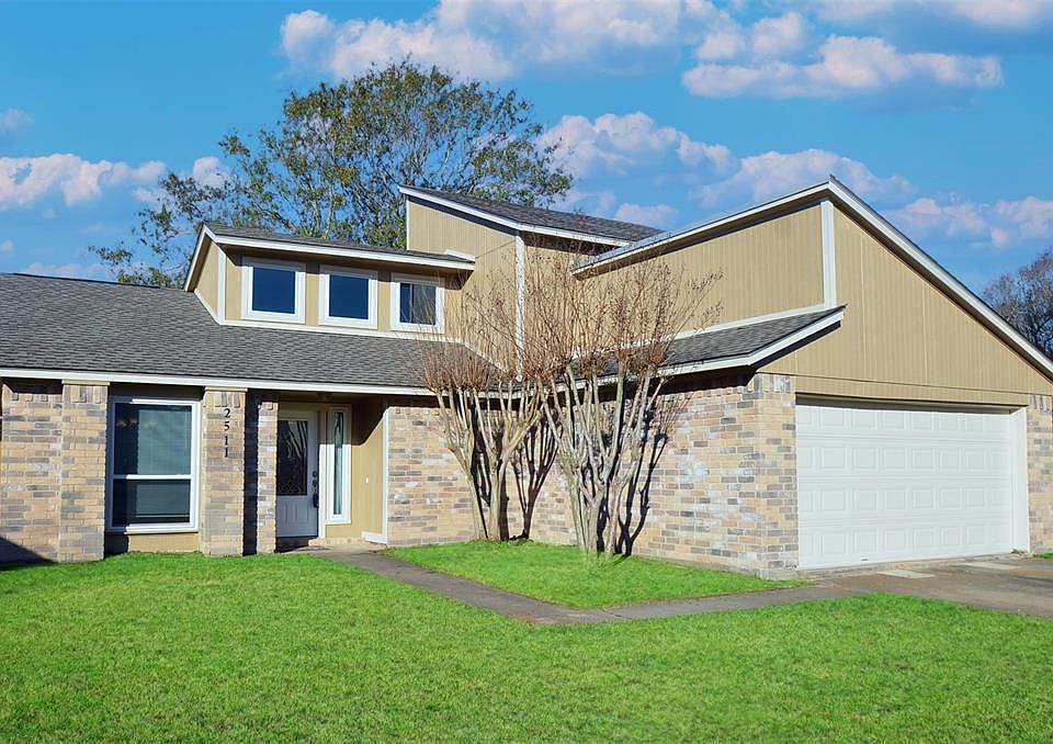 1st image of 2511 Village Oak Dr