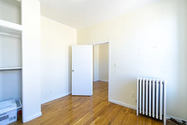 Rented by City Connections Realty | media 12