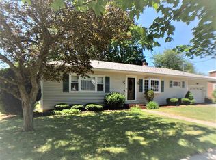 12 York St, Heuvelton, NY 13654
