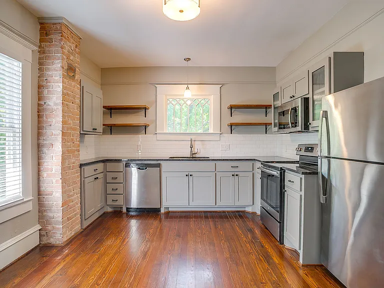 1630 Mistletoe Blvd #B — Photo 10