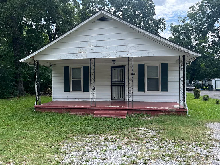 626 N Moore Rd — Photo 11